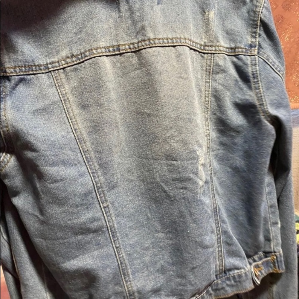 Distressed denim jacket - Picture 7 of 7